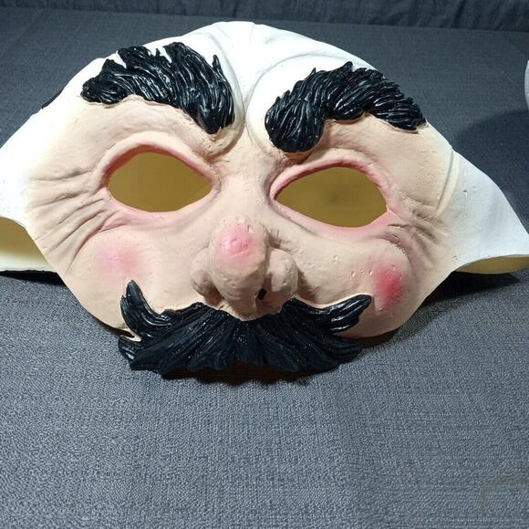 Vintage Totally Ghoul Halloween Mask Soccer Full Head Rubber Vinyl Mask NSL FIFA - Picture 2 of 6